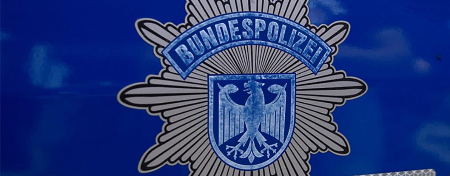 Schwarzfahrer beleidigt Bundespolizisten