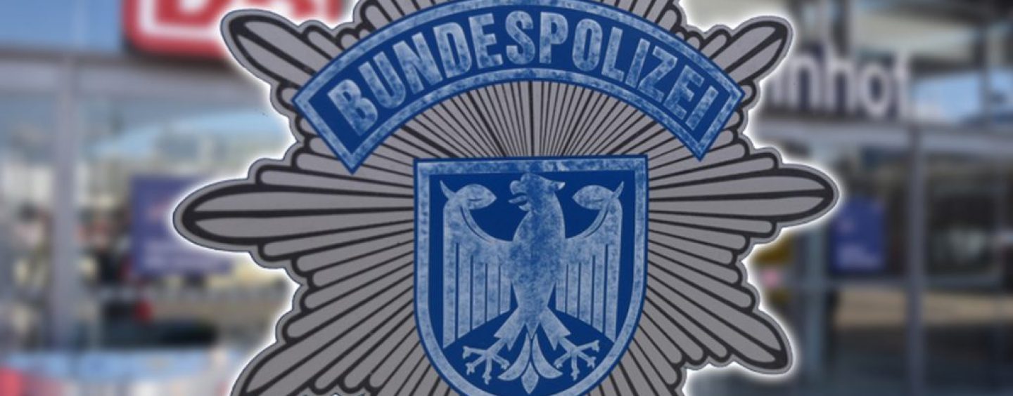 Betrunkener greift mit abgebrochenem Flaschenhals Bundespolizisten an