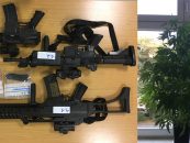 Polizei findet Diebesgut, Anscheinswaffen und Drogen bei Wohnungsdurchsuchung in Halle