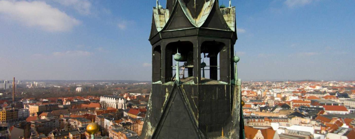 In den Himmel hinauf  600 Jahre Baubeginn Roter Turm