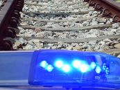 Unbekannte werfen Abfallbehälter in die Gleise – Bundespolizei sucht Zeugen