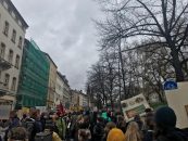 Wir streiken, bis ihr handelt  FRIDAYS FOR FUTURE Demo in Halle