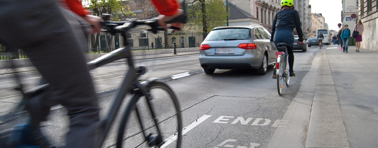 Vorsicht Kampfradler! – Experten über die neuen Verkehrsrowdys und Regeln, die trotzdem gelten