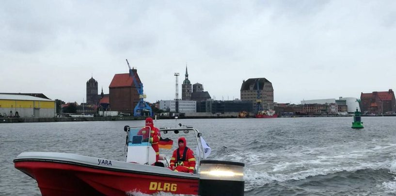 DLRG Saale-Elster-Aue an drei Rettungen bei Sundschwimmen in Stralsund beteiligt