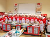 Saale Bulls zum Benefiz-Backen in der Eventbäckerei Kathis Backzauber
