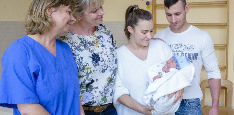 Erste Geburt im Hebammengeleiteten Kreißsaal im Krankenhaus St. Elisabeth und St. Barbara