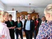 Petra Grimm-Benne zu Besuch beim Wohnprojekt für Demenzerkrankte