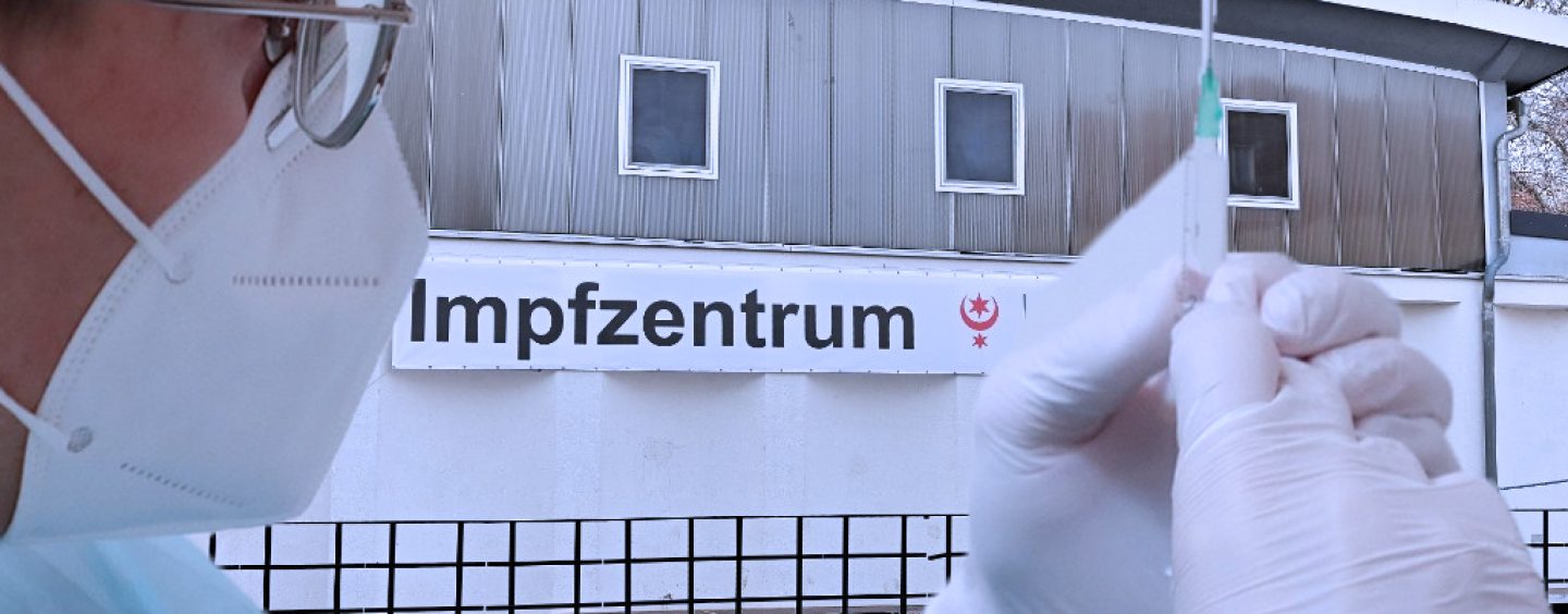 Impf-Fortschritt in Halle am 25. Mai 2021 – Mehr als 100.000 Impfungen im Impfzentrum in der Heinrich-Pera-Straße
