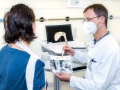 Universitätsmedizin Halle schleust erste Patientin in Arthroskopieregister ein