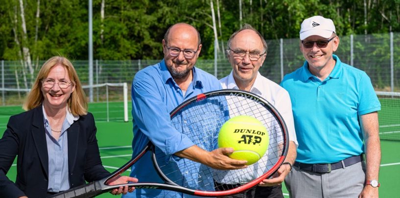 Stadt übergibt Tennisplätze an den SV Halle