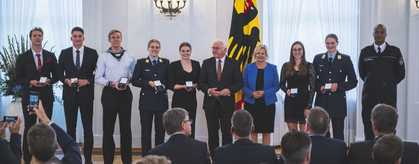 DLRG Rettungssportler von Bundespräsident mit Silbernen Lorbeerblatt geehrt