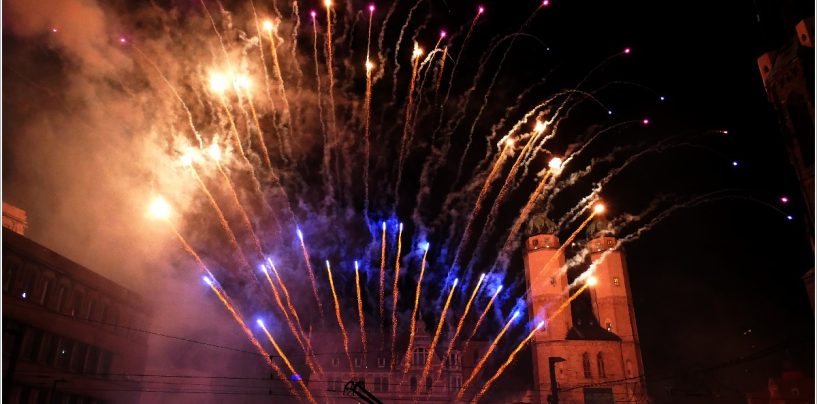 Lasershow mit Feuerwerk zum Salzfest 2022