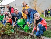 AOK-Schulgarten-Projekt begeistert Groß und Klein