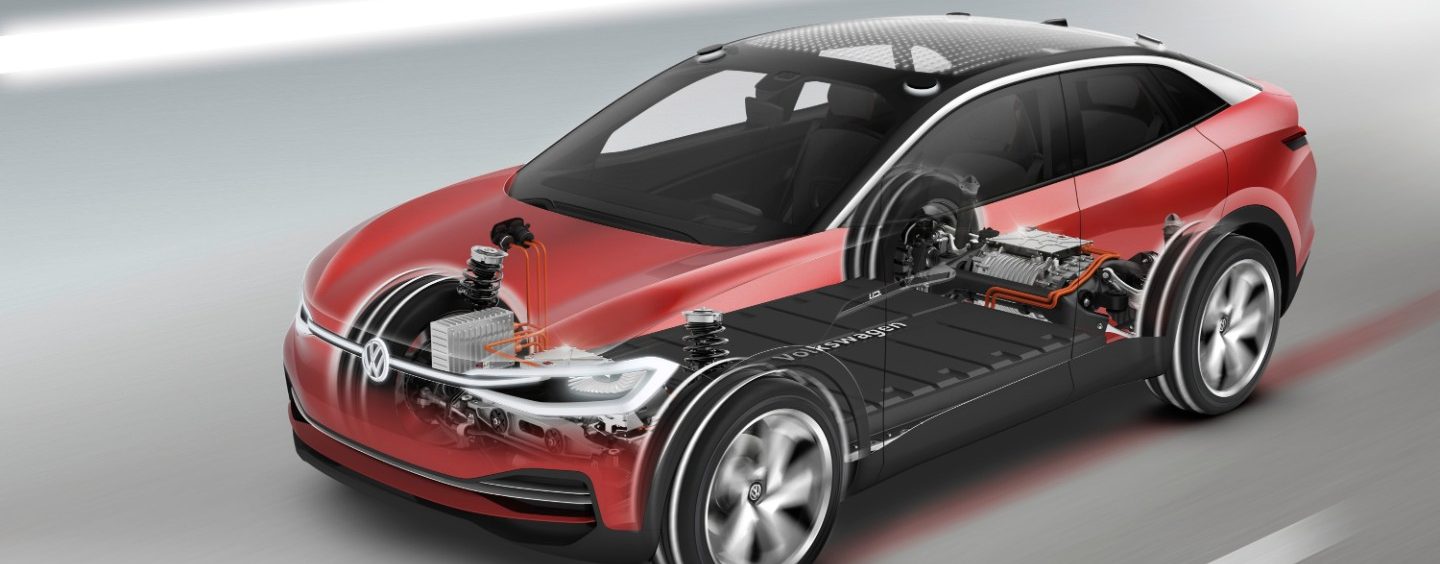 Fahrzeugleichtbaustrukturen mit integrierten Elektronikkomponenten für Elektro-Autos
