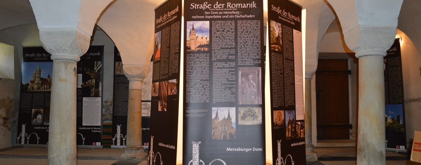 Wanderausstellung 30 Jahre „Straße der Romanik“ geht wieder auf Reisen